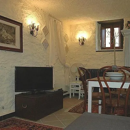 Villa Sleeps 8 Pool Air Con Wifi Recco