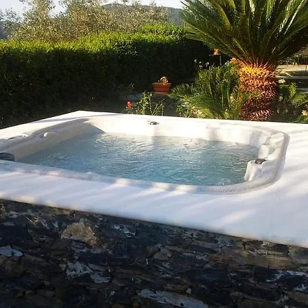Sleeps 8 Pool Air Con Wifi Villa