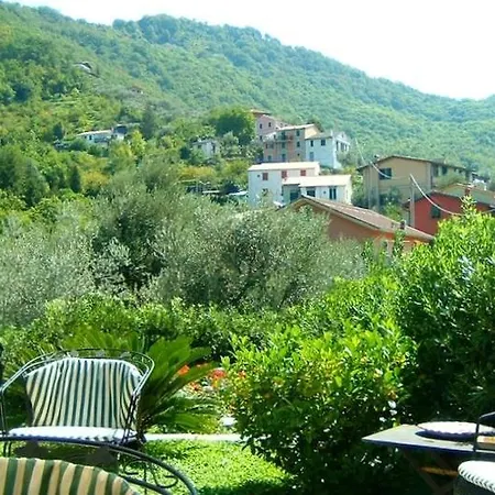 Villa Sleeps 8 Pool Air Con Wifi
